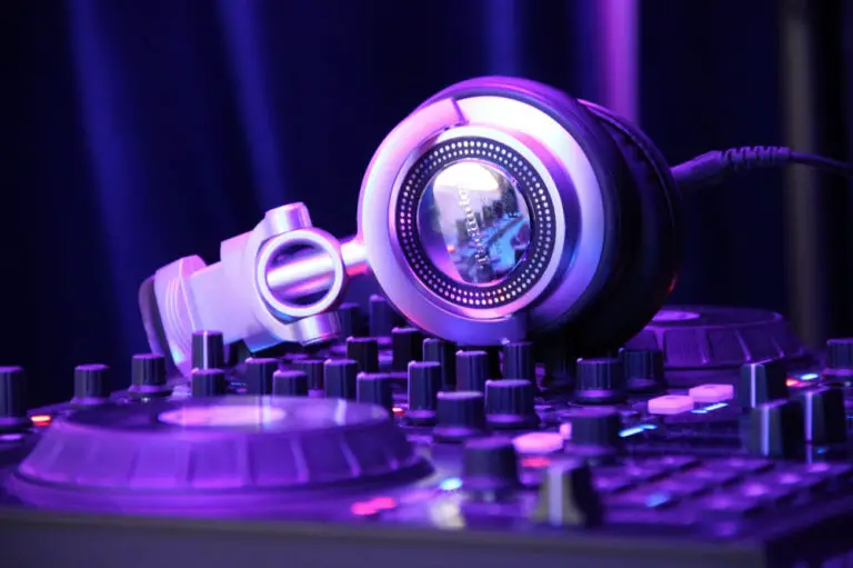 What DJ Controller Does Skrillex Use