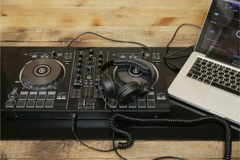 How to Connect a DJ Controller to a Laptop